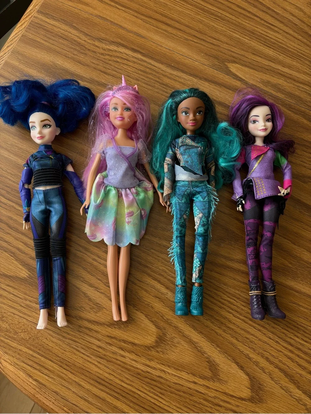 Ever After High Doll Lot of 4 Mattel Dolls w/ Original Outfits Clothing EAH